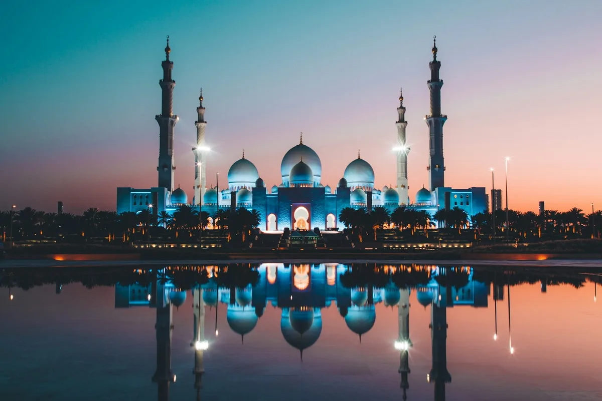 Abu Dhabi destination: Sheikh Zayed Grand Mosque